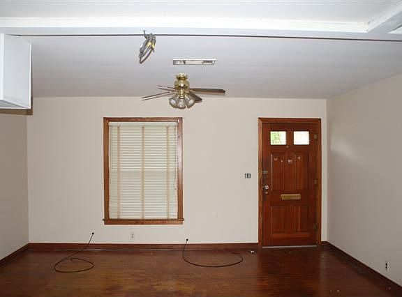 3rd image of 1801 McCreight St