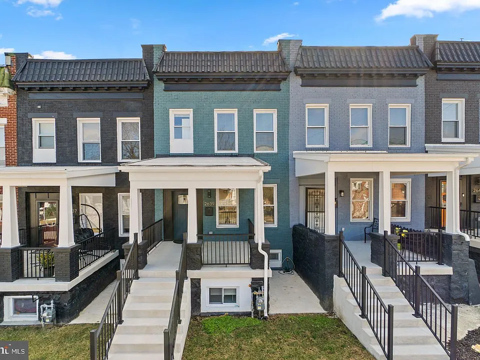 2639 Loyola Northway