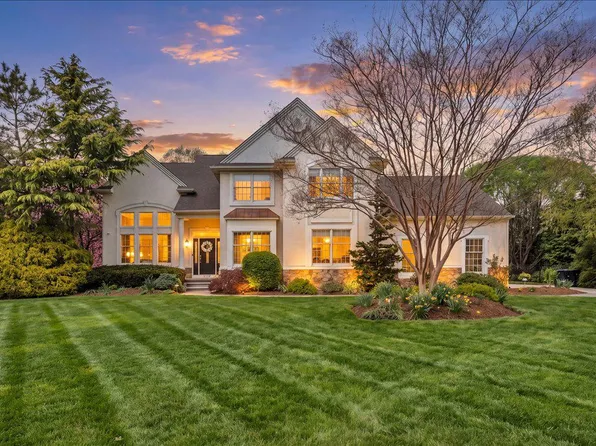 303 Belmont Ct, Mullica Hill, NJ 08062