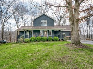 209 Eagle Crest Dr, Byrdstown, TN 38549