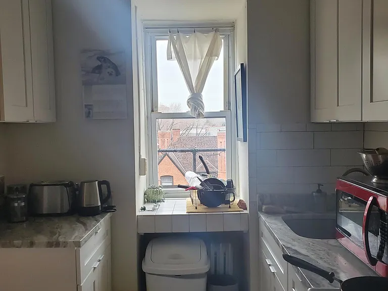 4116 Spruce St #4R — Photo 9