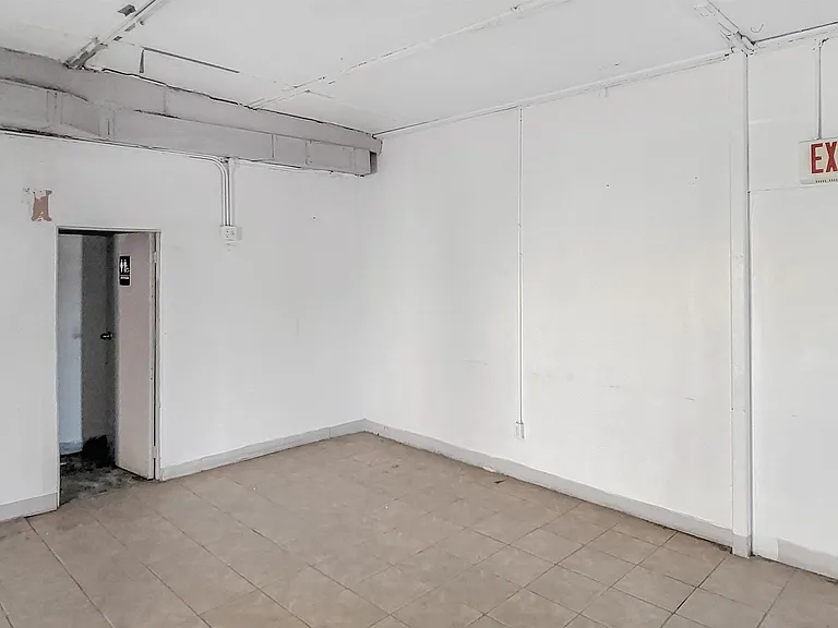 526 N William Brooks Ave — Photo 10