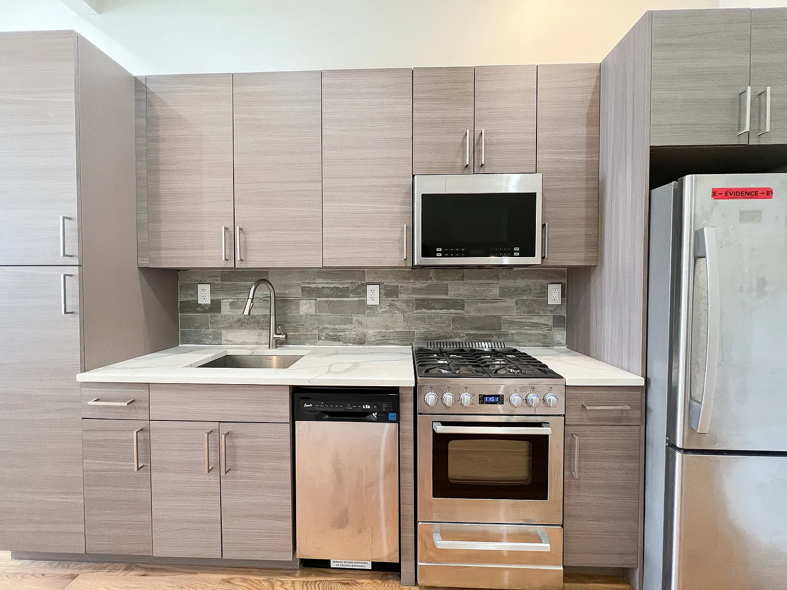 203 Highland Place — Photo 3