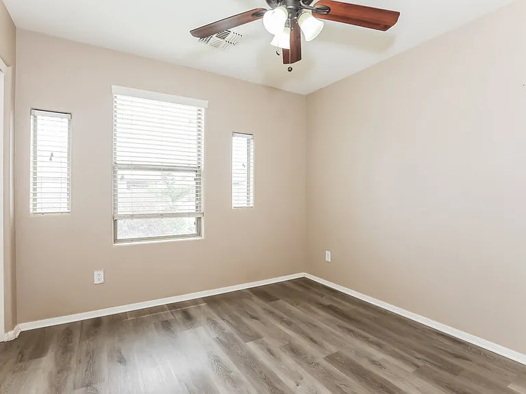 3658 E Alamo St — Photo 14