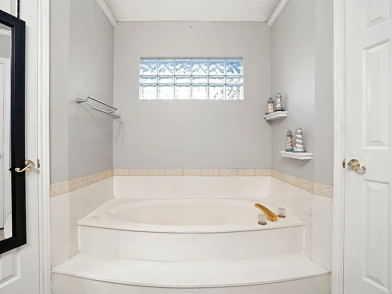 1424 Cobblestone Dr — Photo 19