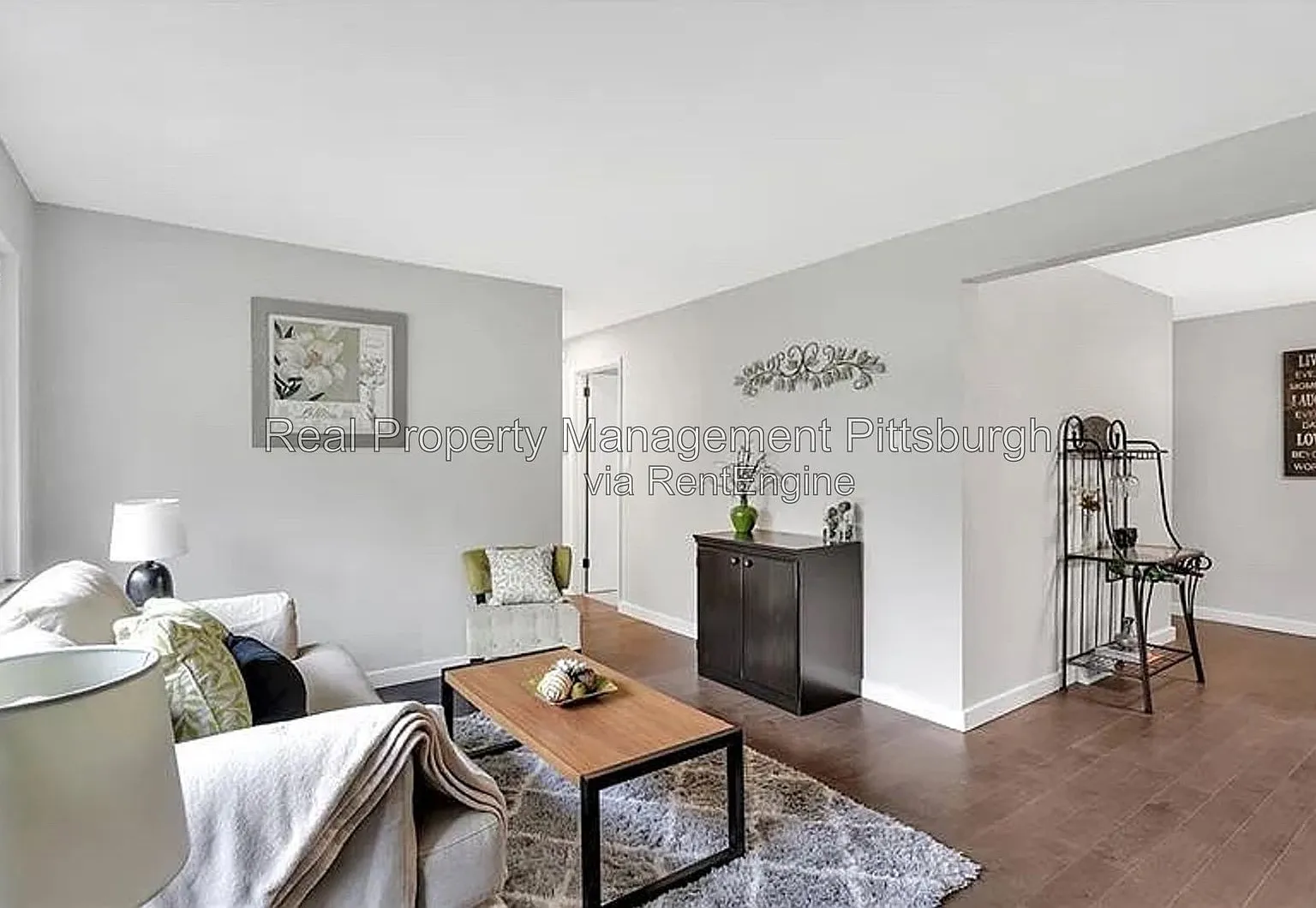 3 bed, 2.0 bath, 1050 sqft, $1,650 — Photo 2