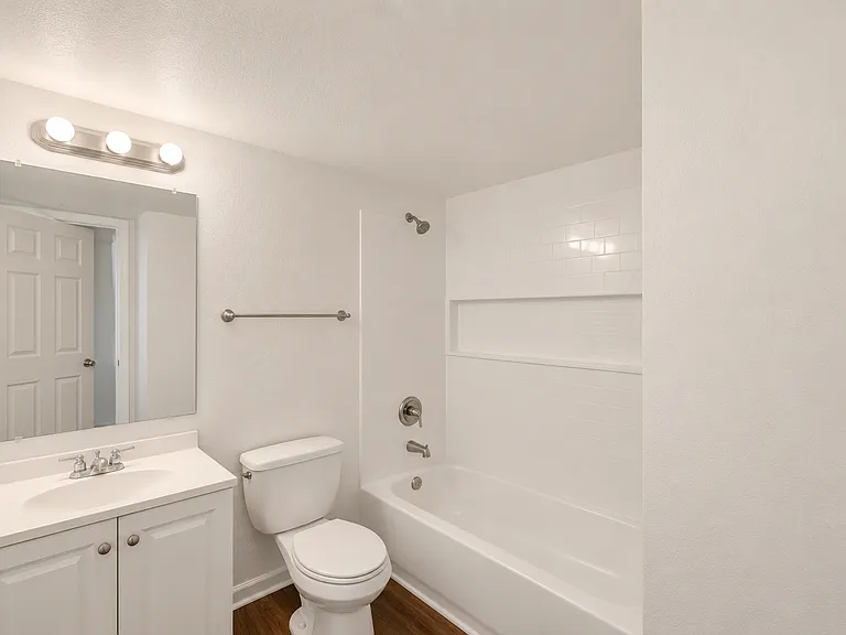 45 N Phyllis #109 — Photo 15