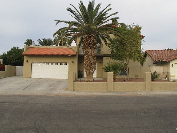 2nd image of 2888 Country Club Plaza