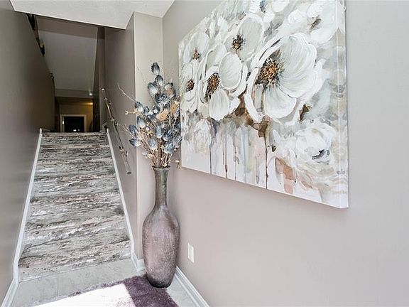 4th image of 1001 Garrison Ln