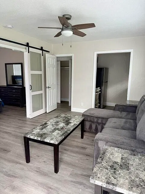 1 bed, 1.0 bath, 500 sqft, $1,995 — Photo 1