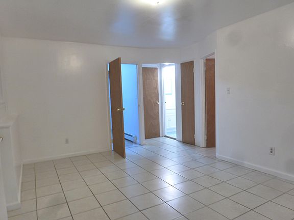 2nd image of 6957 Bayfield Ave Unit 1
