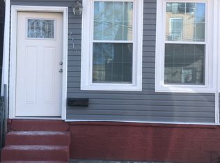 2210 Sewell St, Camden, NJ 08105