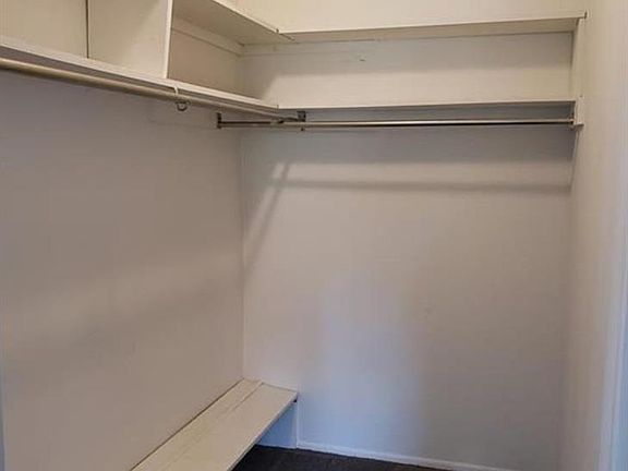 5th image of 224 Riviera Dr