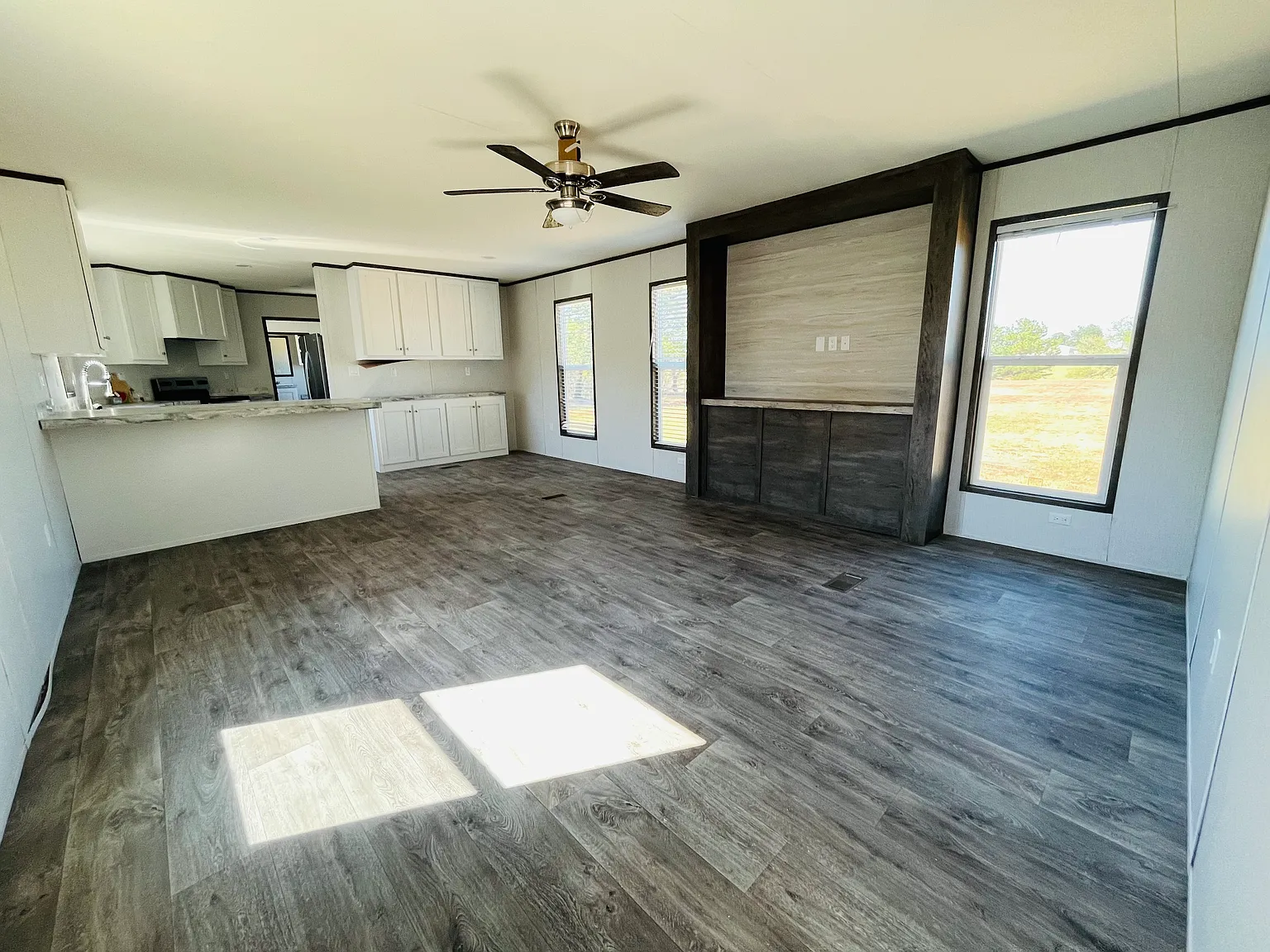 3 bed, 1216 sqft, $1,185 — Photo 3
