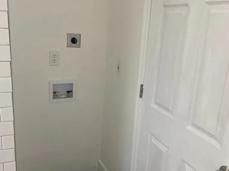 Unit Photo