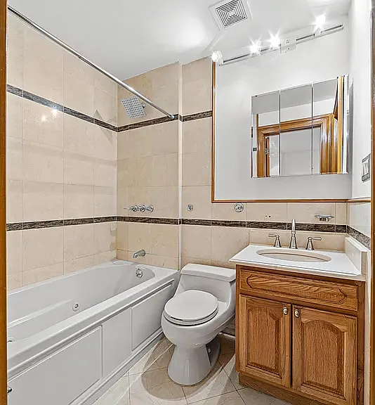 150 W 58th St #4A — Photo 6