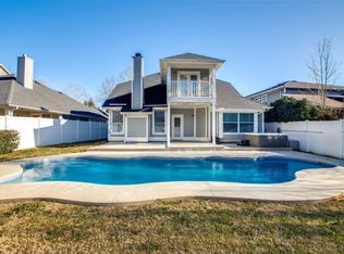 9920 Marthas Vineyard Cir, Aubrey, TX 76227