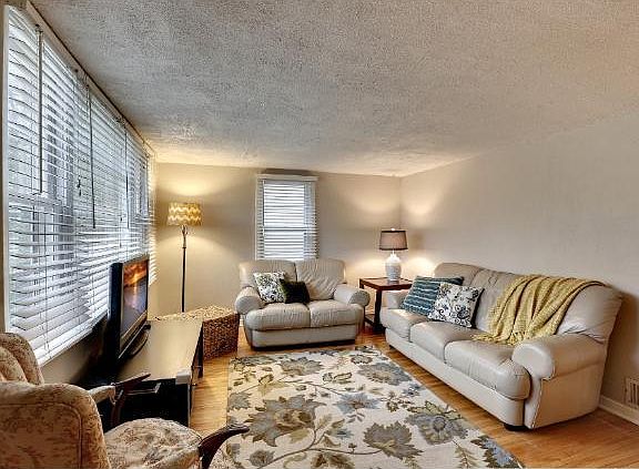 2nd image of 10220 Minnetonka Blvd