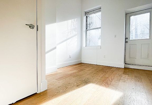5th image of 761 Lincoln Pl Floor 1