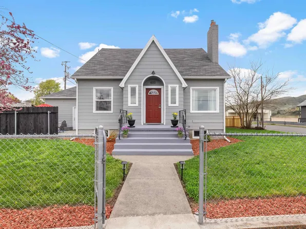 600 Riverview Blvd, Clarkston, WA 99403