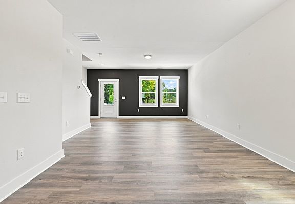 2nd image of 863 Central Park Dr