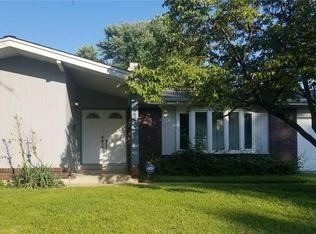 2564 Shorewood Dr, Florissant, MO