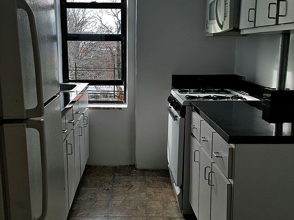 3rd image of 2215 Newkirk Ave APT D3