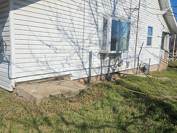 3rd image of 2542 W High St