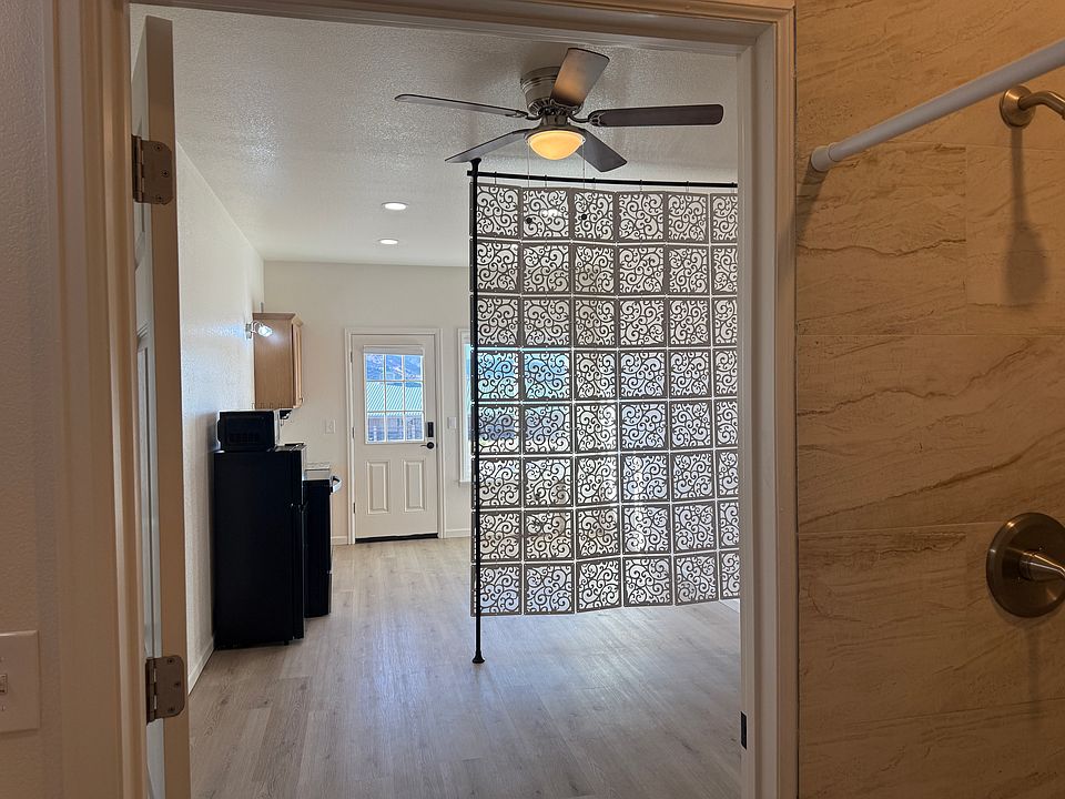 1st image of 1744 Mariposa Rd #B1