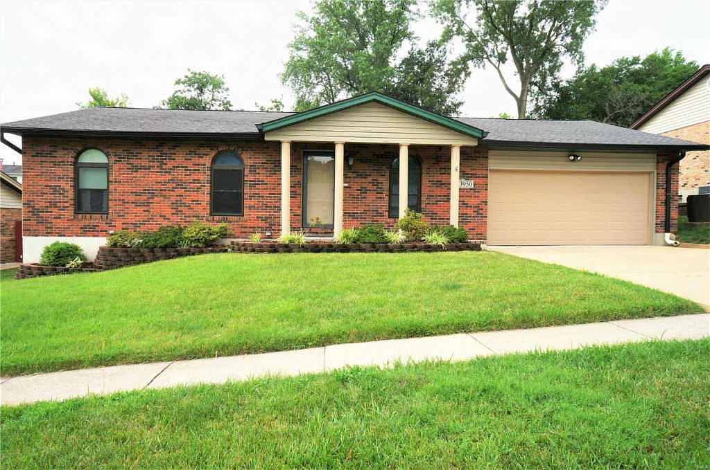 3950 Camelot Estates Ct photo 1
