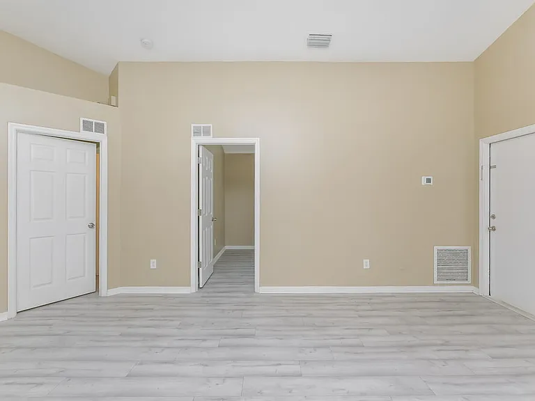 6719 Summer Cove Dr — Photo 6