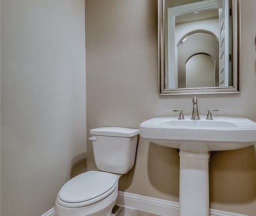 5th image of 4961 Lockwood Dr