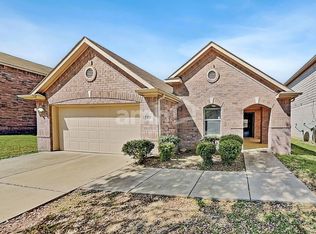 820 Bee Creek Ln, Fort Worth, TX 76120