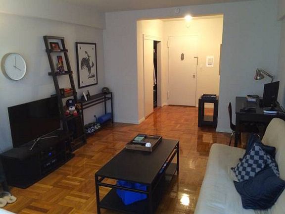 2nd image of 250 E 39th St APT 4G