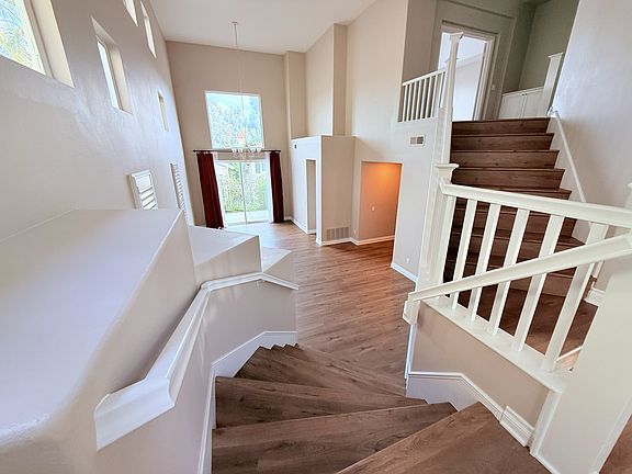 2nd image of 6063 Oakgate Row