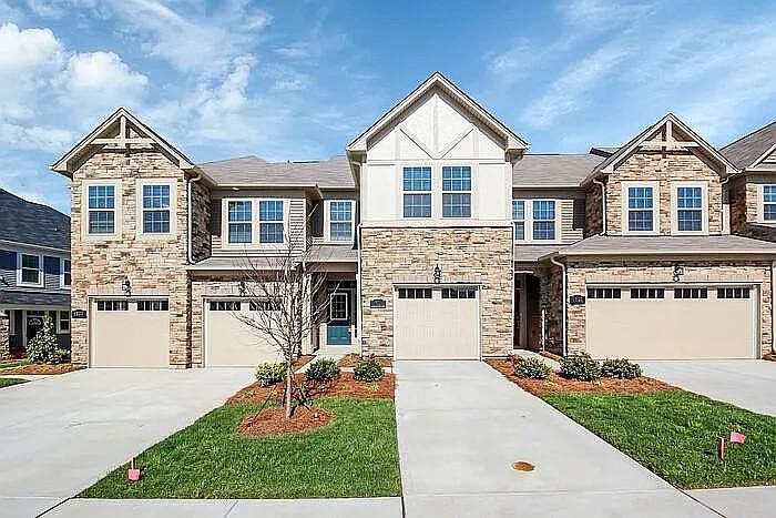1st image of 5826 Clan Maclaine Dr #5826