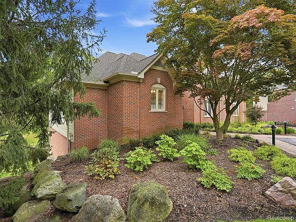 2nd image of 3030 W Ridge Ct