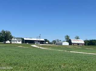 7433 Oak Rd, Carthage, MO 64836
