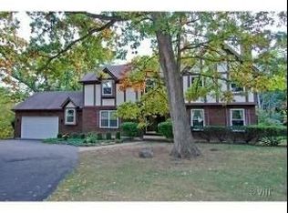 36W377 Oak Hill Dr, Dundee, IL