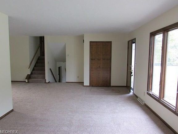 3rd image of 579 Knollwood Ave