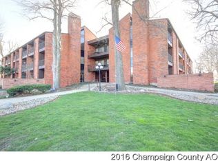 107 N Elm St APT 111, Champaign, IL 61820