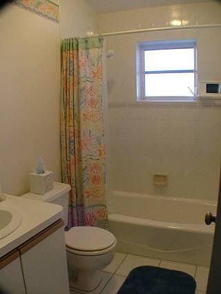 4th image of 136 Coral Ave