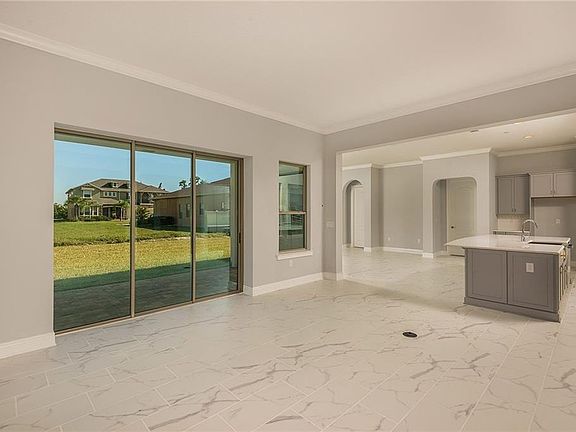 4th image of 15211 Johns Lake Pointe Blvd