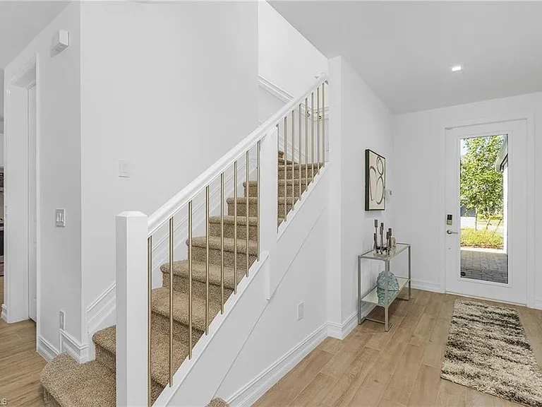7596 Morgan Way — Photo 3