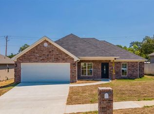 1900 Whitehaven Dr, North Little Rock, AR 72120