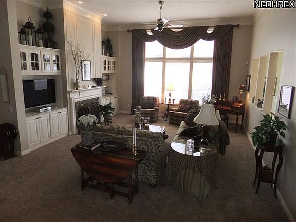 4th image of 7759 Rockdove Ln #20
