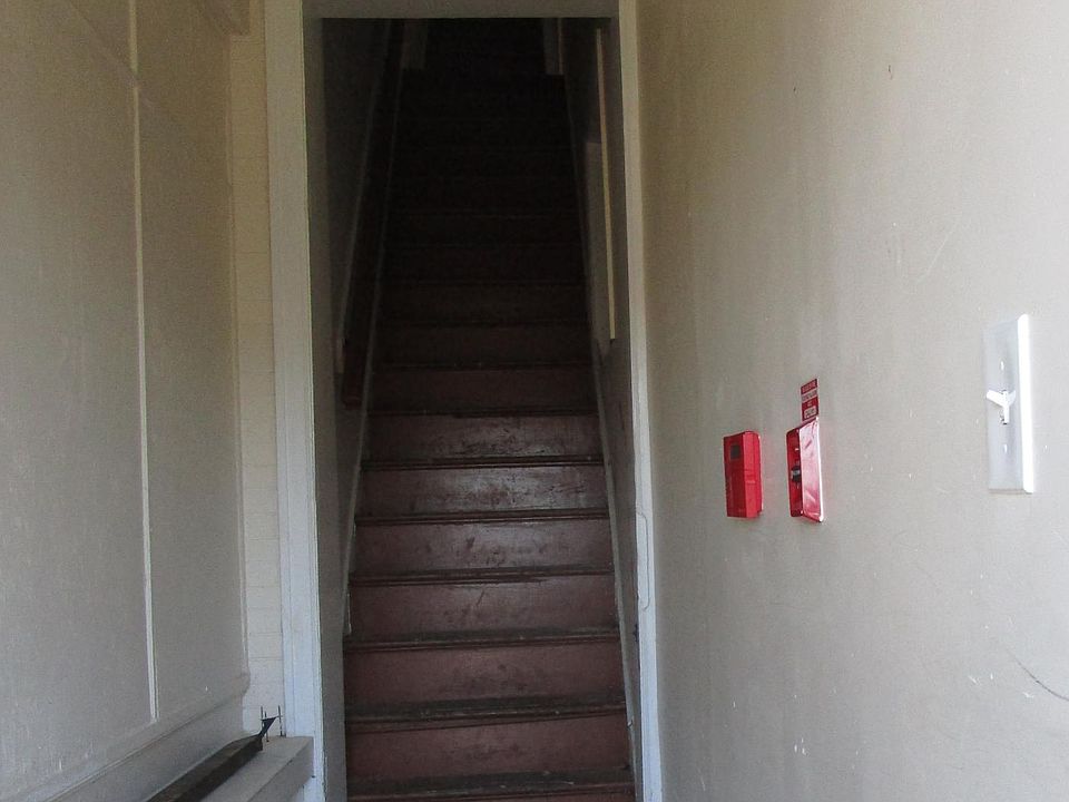 1st image of 5717 N Park Ave #2