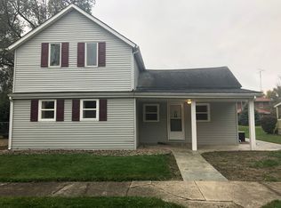 570 W Grant St, Saint Anne, IL 60964