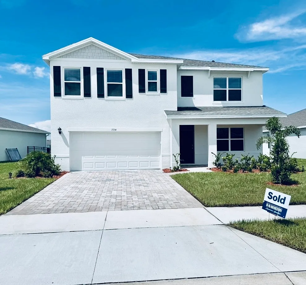 5 bed, 2601 sqft, $3,300 — Photo 1