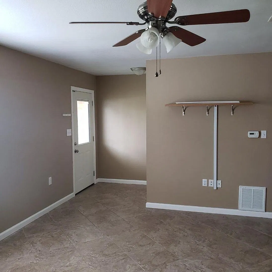 Nice 3 Bedroom Home For Rent! — Photo 2